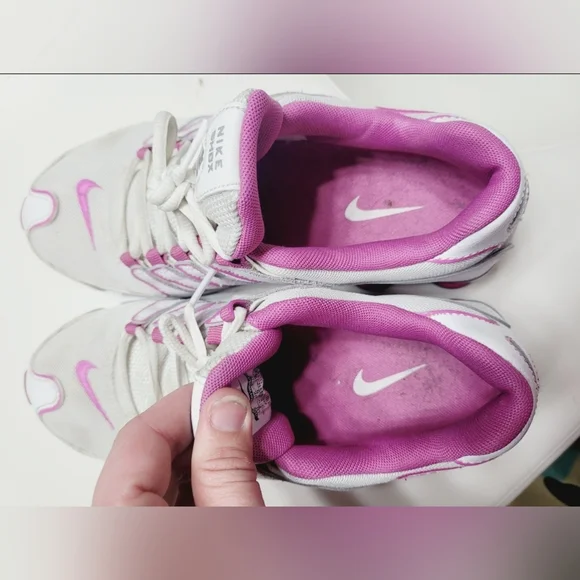 Womens Nike Shox Sneakers Pink & White Athletic Shoes - Picture 10 of 12